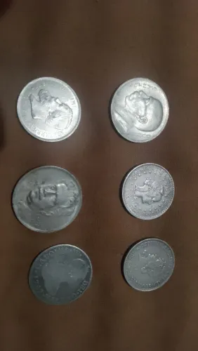 Moedas antigas de prata