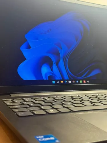 LENOVO V15 G3 - I5 12th - 16GB RAM - NVME 256
