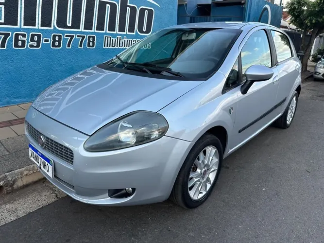 Fiat Punto Attractive Italia 1.4 F.flex 8V 5P 2012