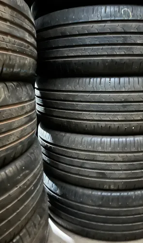 Jogo de pneus 18 Toro 225/60 R18 semi novos ( 225/60/18 )
