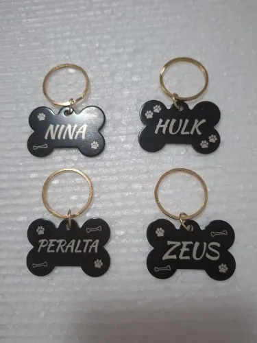 Plaquinha identificação para cães e gatos personalizada nome e telefone.