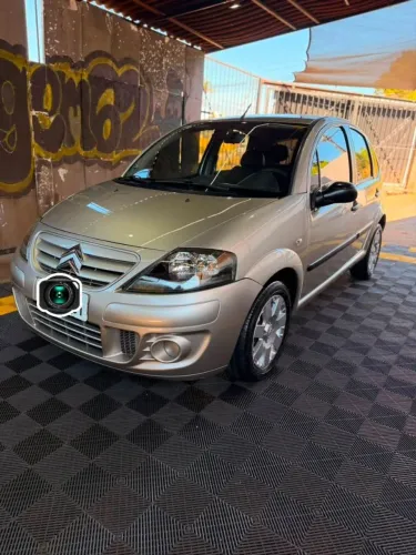 Citroen C3 GLX 1.4/ GLX Sonora 1.4 Flex 8V 5P 2012
