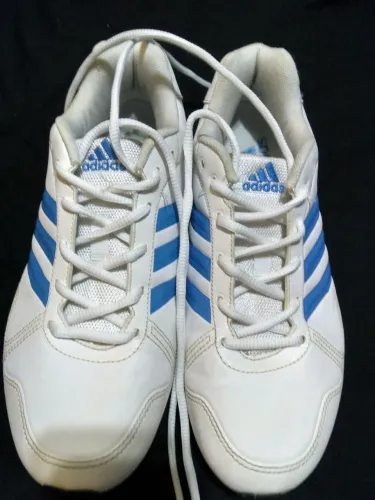 Tênis ADIDAS ( couro) azul e branco
