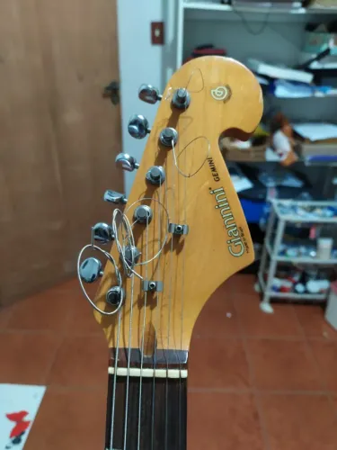 Giannini Gemini + captador da ponte Seymour Duncan Invader