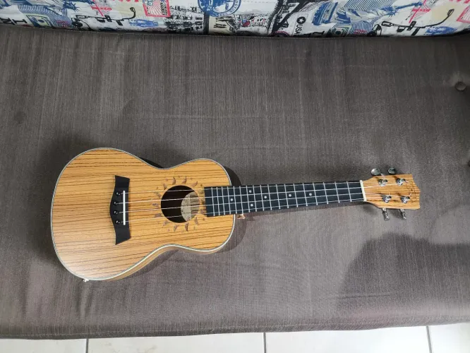 ukulele aloha elétrico