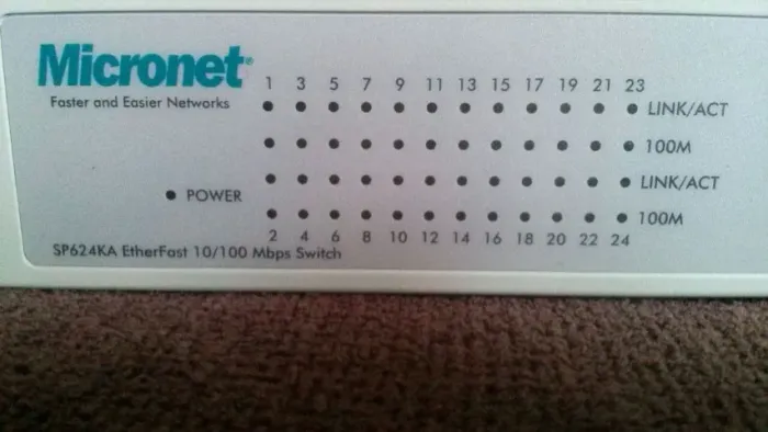 MICROTEC EtherFast SP624KA 10/100 Mbps SWITCH