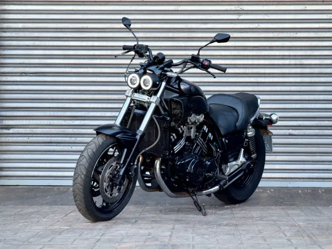 Yamaha V-Max 1200cc 2001