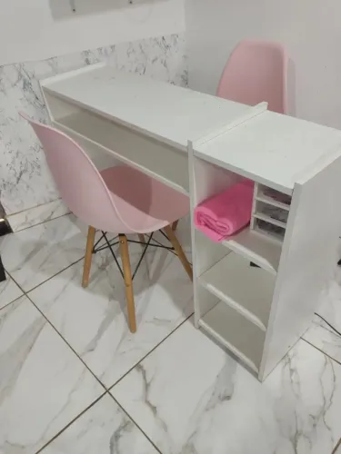 Mesa Manicure e Cadeiras