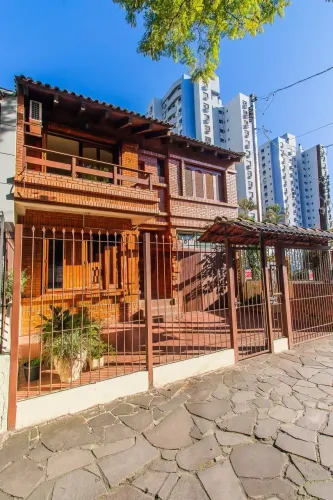 Casa a venda no bairro Menino Deus