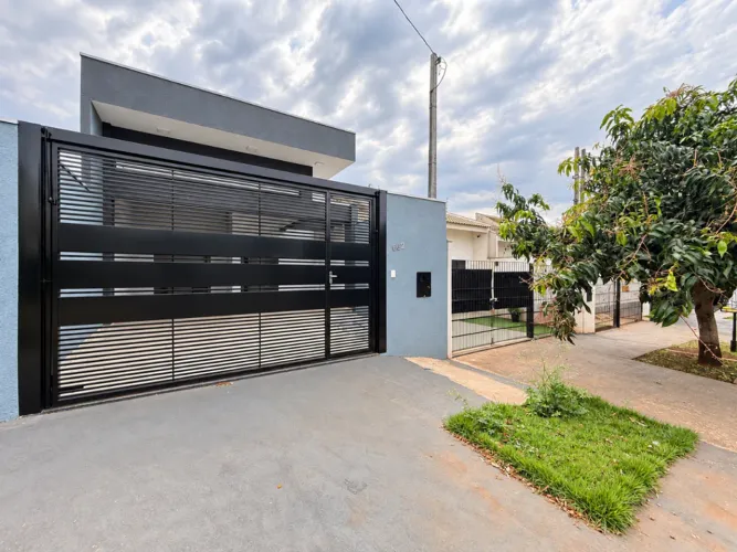 Casa à venda em Maringá, Jardim Monte Rei, com 3 quartos, com 104.94 m²