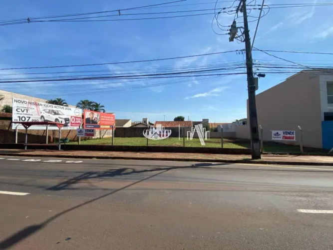 Terreno à venda, 275 m² por R$ 550.000,00 - Operária - Londrina/PR