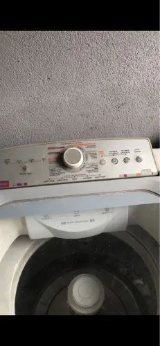 MÁQUINA DE LAVAR MUITO NOVA