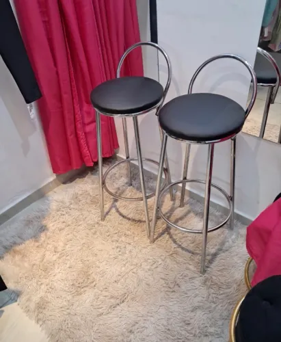 Banquetas 2 peças  semi novas 210,00