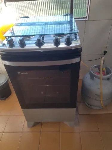 Fogão a Gás de Piso 4 Bocas Electrolux em Inox com VaporBake, Cinza - FE4IS