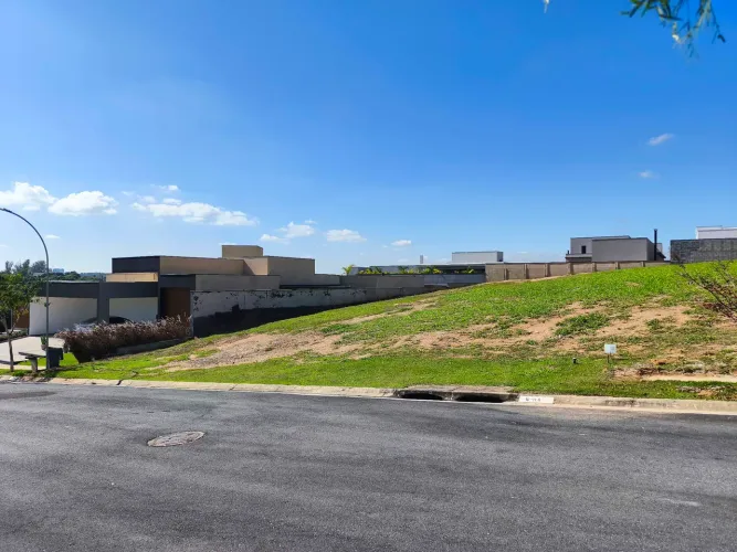 CONDOMINIO UP TERRENO 1.000 M2