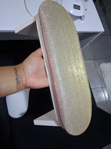 Vende-se Um Apoiador de Mão para manicure, novo