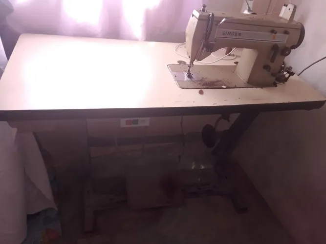 Máquina de custura