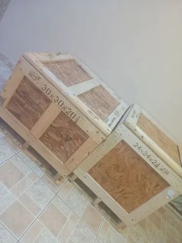 Caixas de madeira reforçada