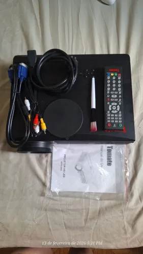 Projetor Full HD 3000 Lumens + 10m HDMI + Suporte - Oportunidade