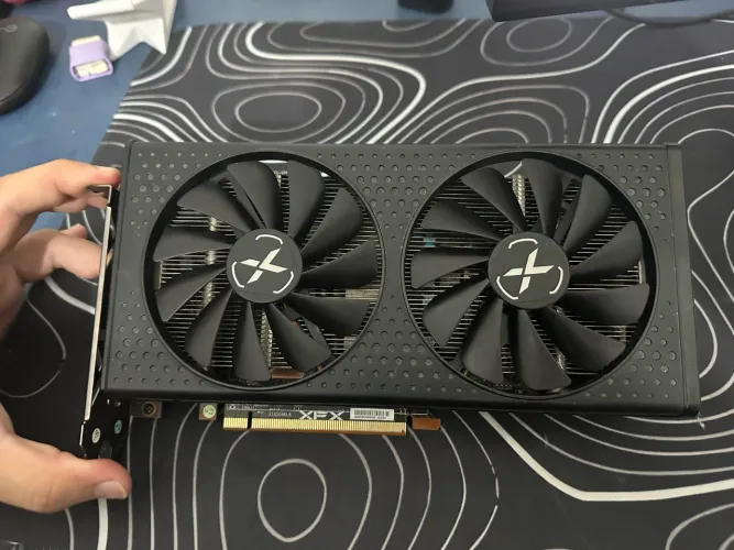 Placa de vídeo rx 6650XT de 8g (superior a 3060 de 12g)