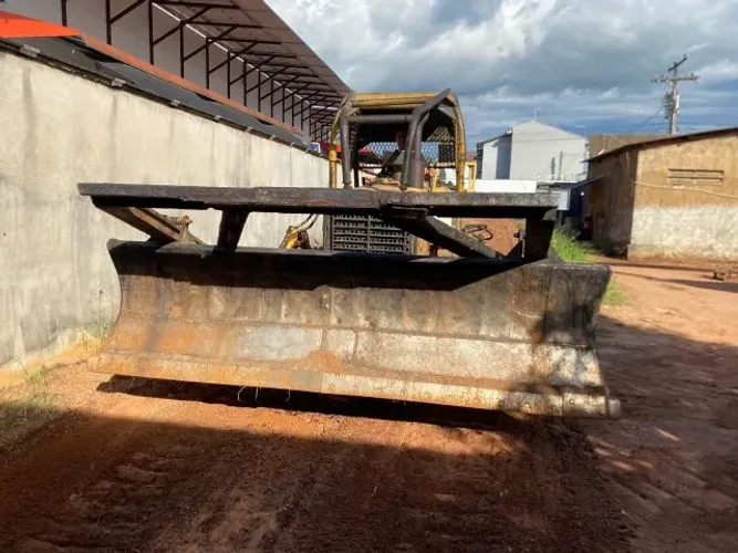 OPORTUNIDADE: TRATOR DE ESTEIRA FIATALLIS AD7B À VENDA