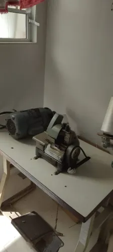 Máquina Overlock Industrial Mauser Spezial - Toda em Ferro + Mesa e Motor