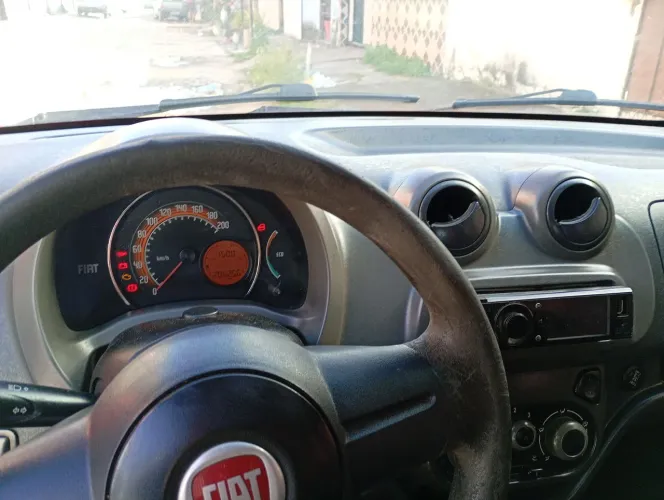 Fiat Uno Vivace/rua 1.0 EVO Fire Flex 8V 5P 2013