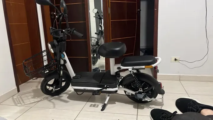 Scooter elétrica ZYON 500w