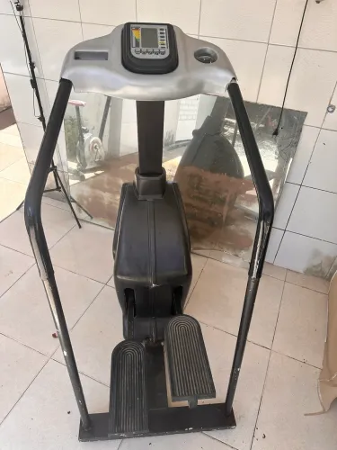 Aparelho simulador de escada