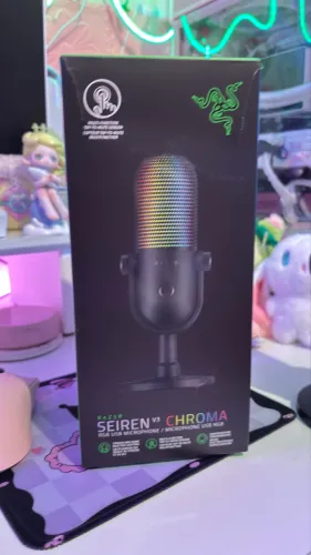 Microfone Raizer Seiren V3 Chroma na caixa