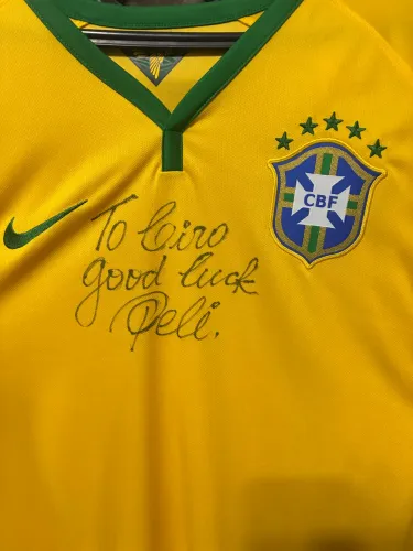camisa do brasil autografada pelo pelé