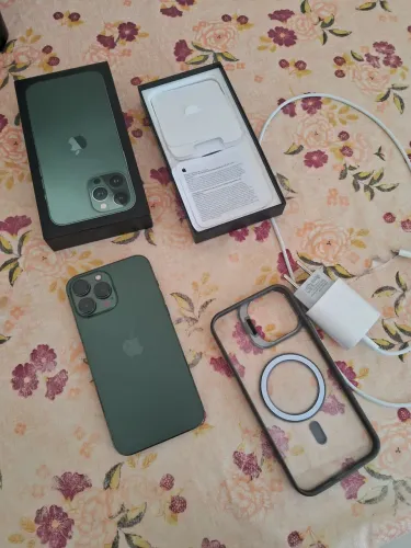 Celular IPhone 13 Pro max lindíssimo