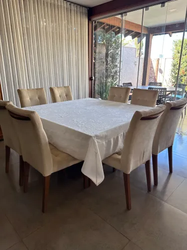 8 Cadeiras para mesa de jantar
