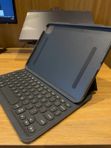 Capa com Teclado sem fio removível para iPad 11? - ZAAG Pro Keys