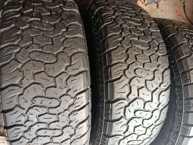 Pneus 205/70-15 XBRI Brutus (4 unidades)