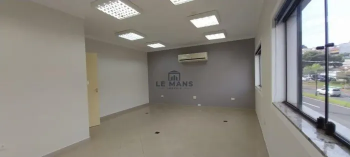 Sala para alugar em Piracicaba, Castelinho, com 1000 m²