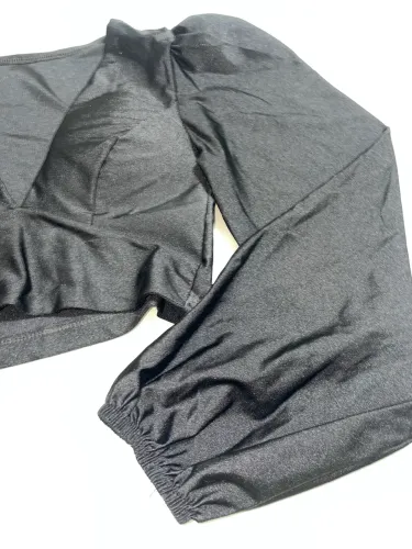 Cropped preto com bojo 