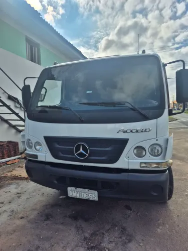 Accelo 1016 -Veiculo único dono, com manutenção em dia,.