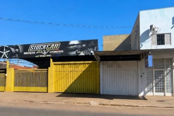 "Sobrado e Comercio à venda no Bairro JK!"