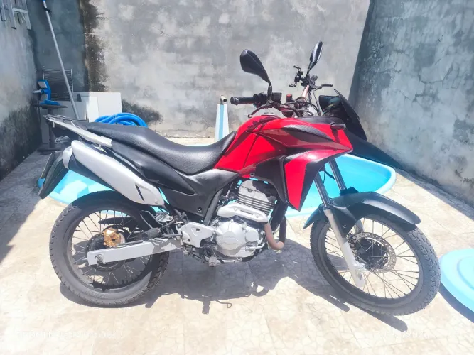 XRE 300 2014