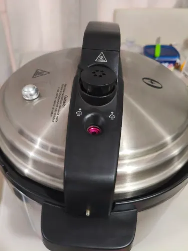 Panela elétrica Oster 5L Nova