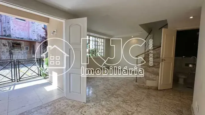 Imóvel para venda possui 94 metros quadrados com 3 quartos em Tijuca - Rio de Janeiro - RJ