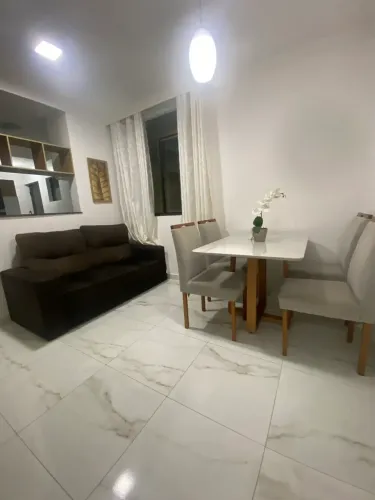 ALUGO APARTAMENTO TÉRREO - COM AREA EXTERNA PRIVATIVA- MOBILIADO NO BAIRRO DOS BANCÁRIOS