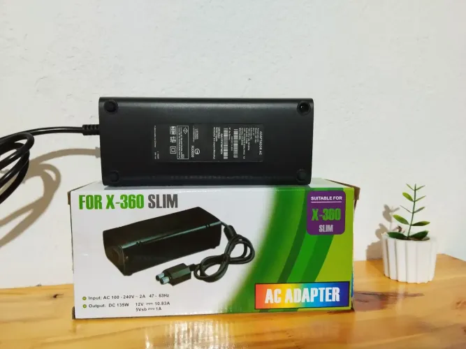 Fonte para Xbox 360 Slim 135W Funcionando Perfeitamente - Nova
