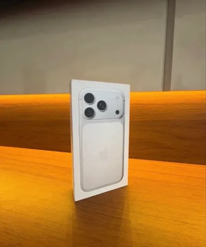 iPhone 17 pro max 2 meses de uso caixa todo original