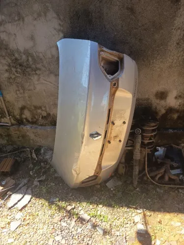 Tampa do bagageiro original do Renault fluence