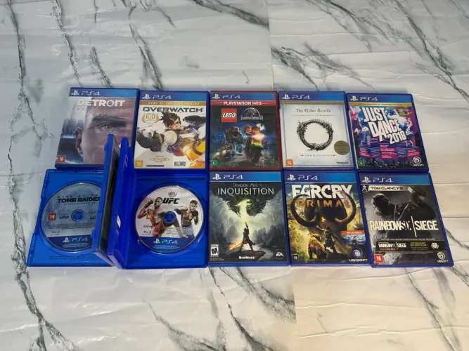Lote de Jogos de PS4 Originais Seminovos