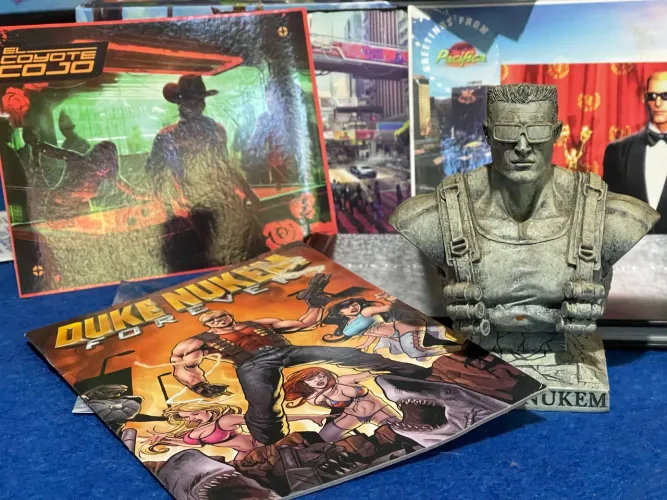 Action Figure e extras Duke Nukem Forever
