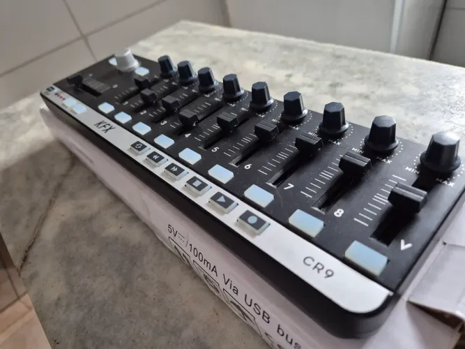 Controladora midi easycontrol 9