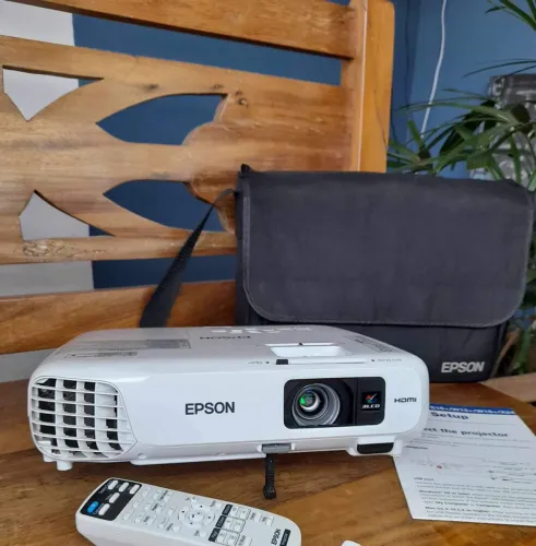 Projetor Epson Powerlite X24+ XGA, 3500 Lumens